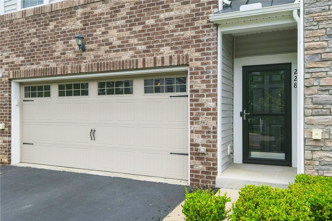 228 Eagle Dr