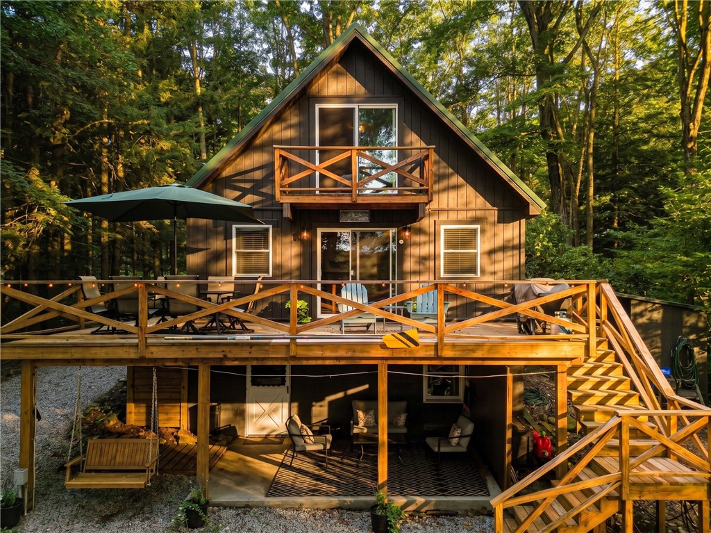 115 Syracuse Lane