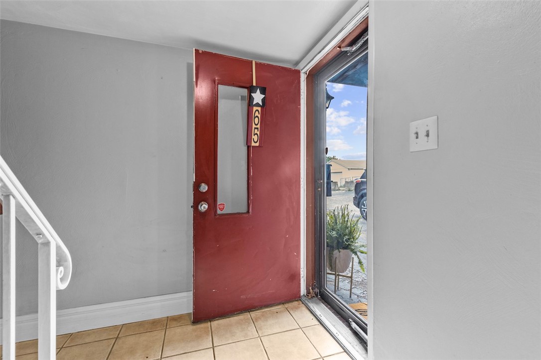 65 Universal Street St, Bridgeville, Pennsylvania image 2
