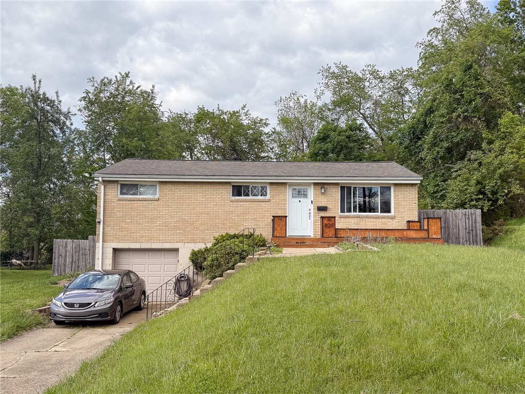 829 Cottonwood Dr, Monroeville, Pennsylvania image 1