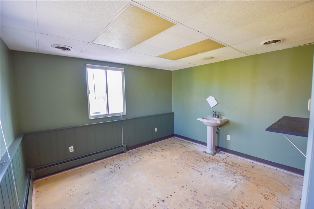 10320 2nd Floor Perry Hwy