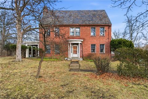 Photo of 6031 Bunkerhill St, Pittsburgh, PA 15206 (MLS # 1740525)