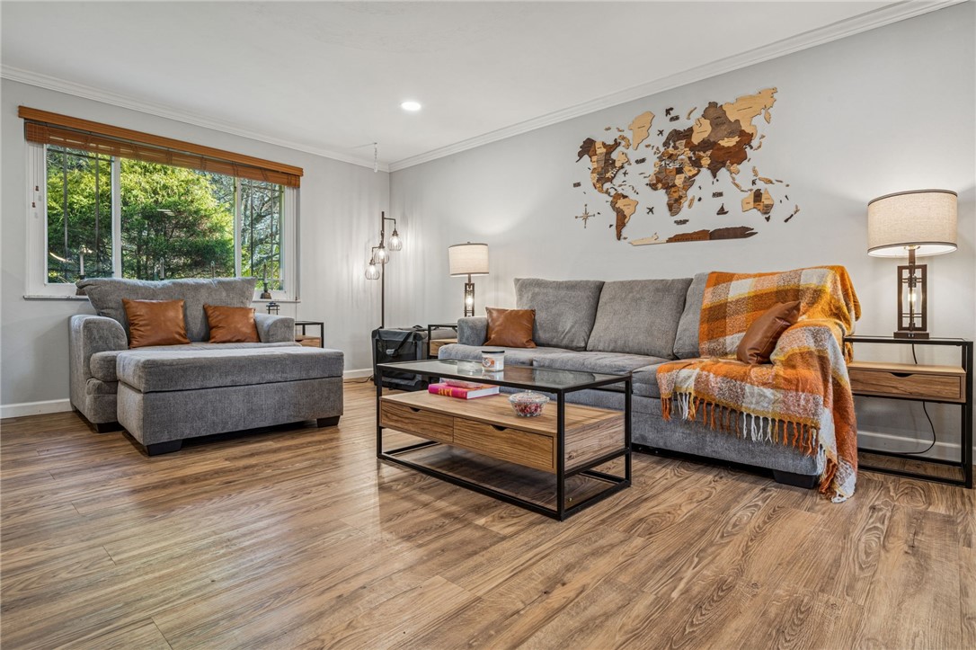 North Huntingdon, Pennsylvania 15642, United States, 2 Bedrooms Bedrooms, ,2 BathroomsBathrooms,Residential,Active,238668