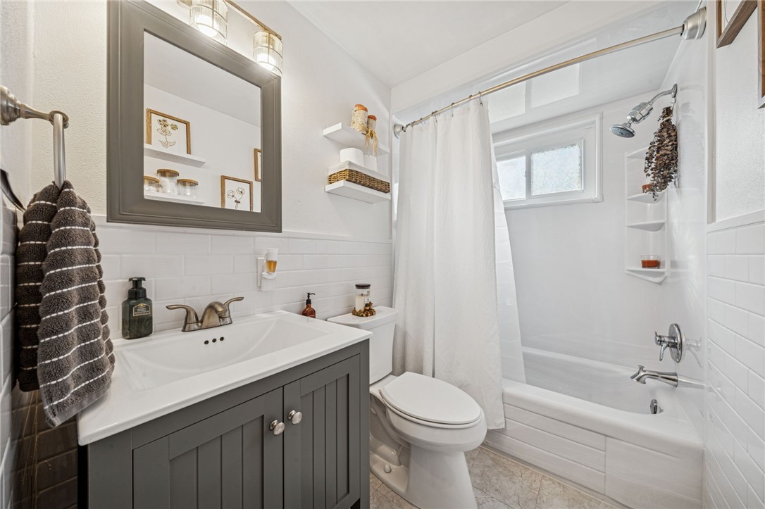 North Huntingdon, Pennsylvania 15642, United States, 2 Bedrooms Bedrooms, ,2 BathroomsBathrooms,Residential,Active,238668