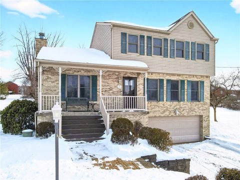 Photo of 112 Circle Dr, Irwin, PA 15642 (MLS # 1739529)