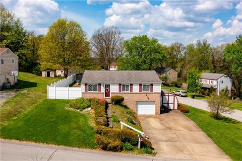 Photo of 109 Shadeland Dr, Beaver, PA 15009 (MLS # 1750715)