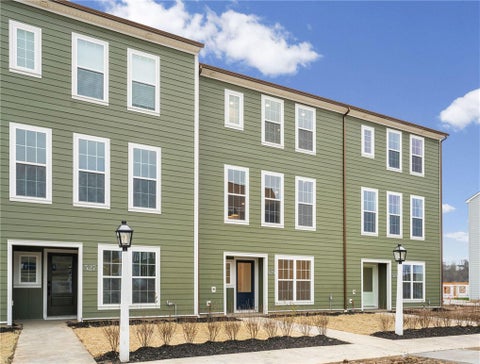 Townhouse For Sale - 325 Palisade Way Way<br/> Cranberry Twp, PA 16066