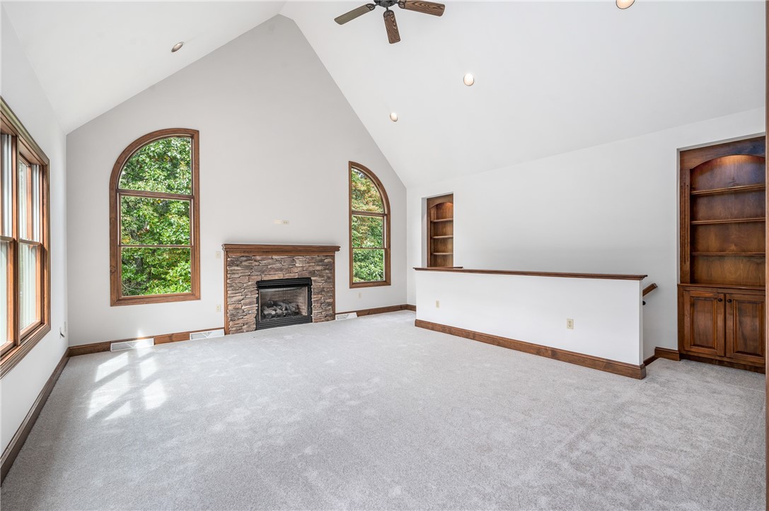 123 Meadowvue Dr