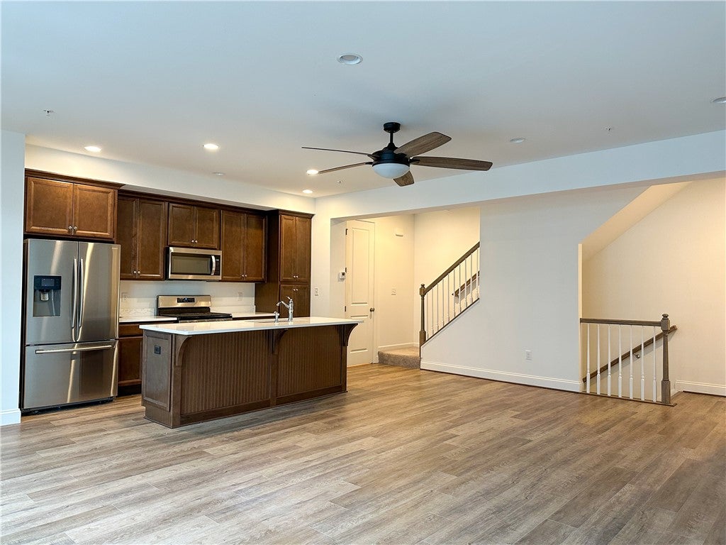 329 Parade St