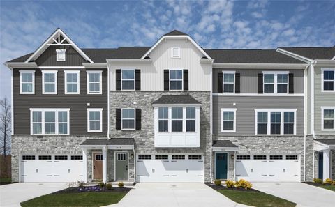 Photo of 152 Ironwood Street, Zelienople, PA 16063 (MLS # 1761401)