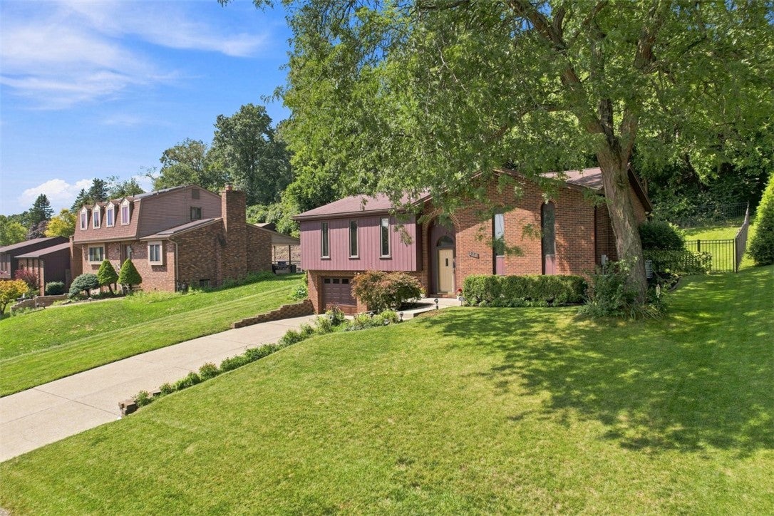 628 Ray Dr