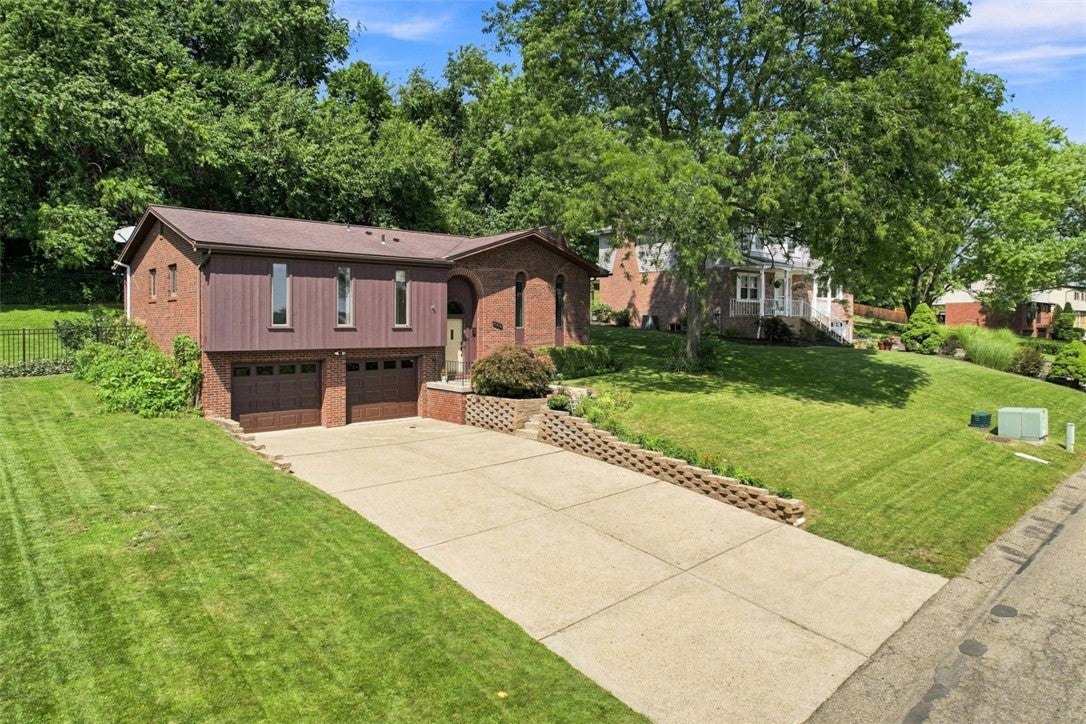 628 Ray Dr