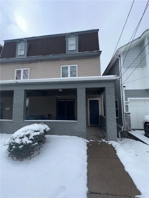 Photo of 168 Oneida St, Pittsburgh, PA 15211 (MLS # 1733744)