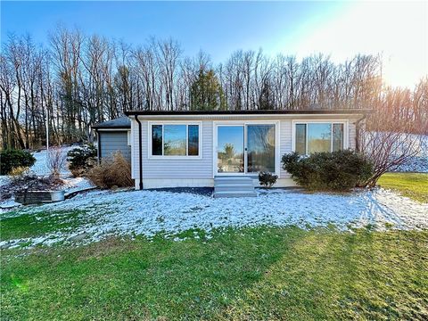 Homes For Sale - 118 Foster Road<br/> Beaver Falls, PA 15010