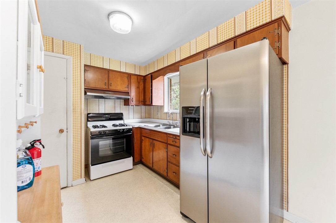 Murrysville, Pennsylvania 15626, United States, 3 Bedrooms Bedrooms, ,2 BathroomsBathrooms,Residential,Active,229437