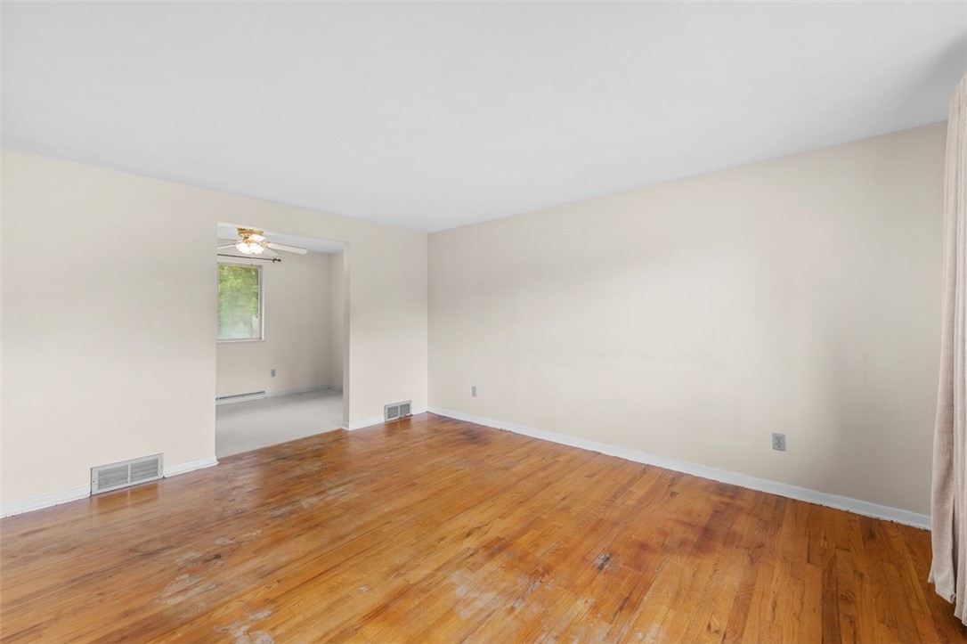 Murrysville, Pennsylvania 15626, United States, 3 Bedrooms Bedrooms, ,2 BathroomsBathrooms,Residential,Active,229437