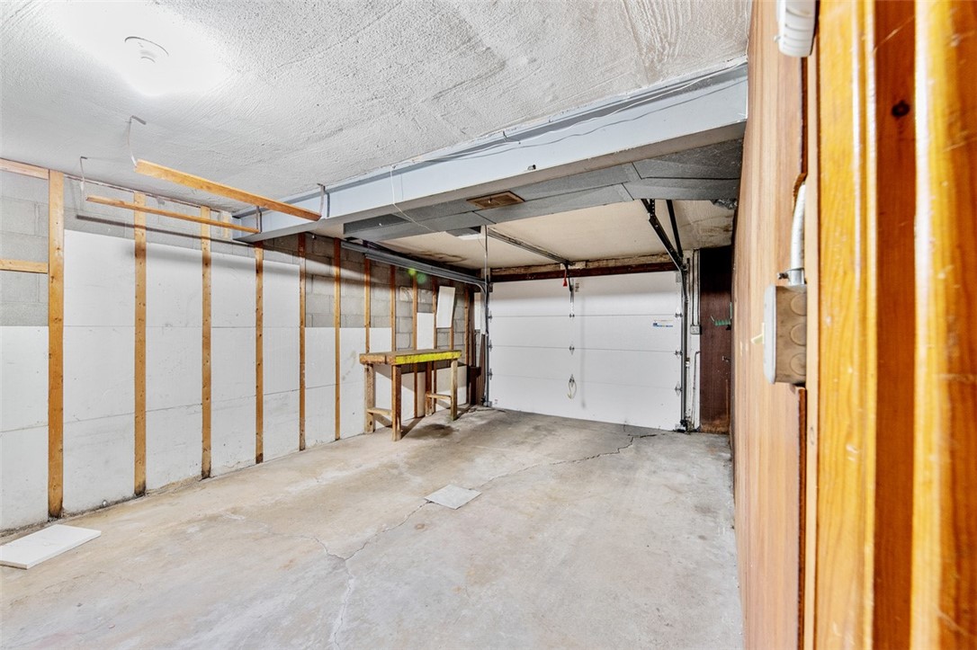 Murrysville, Pennsylvania 15626, United States, 3 Bedrooms Bedrooms, ,2 BathroomsBathrooms,Residential,Active,229437