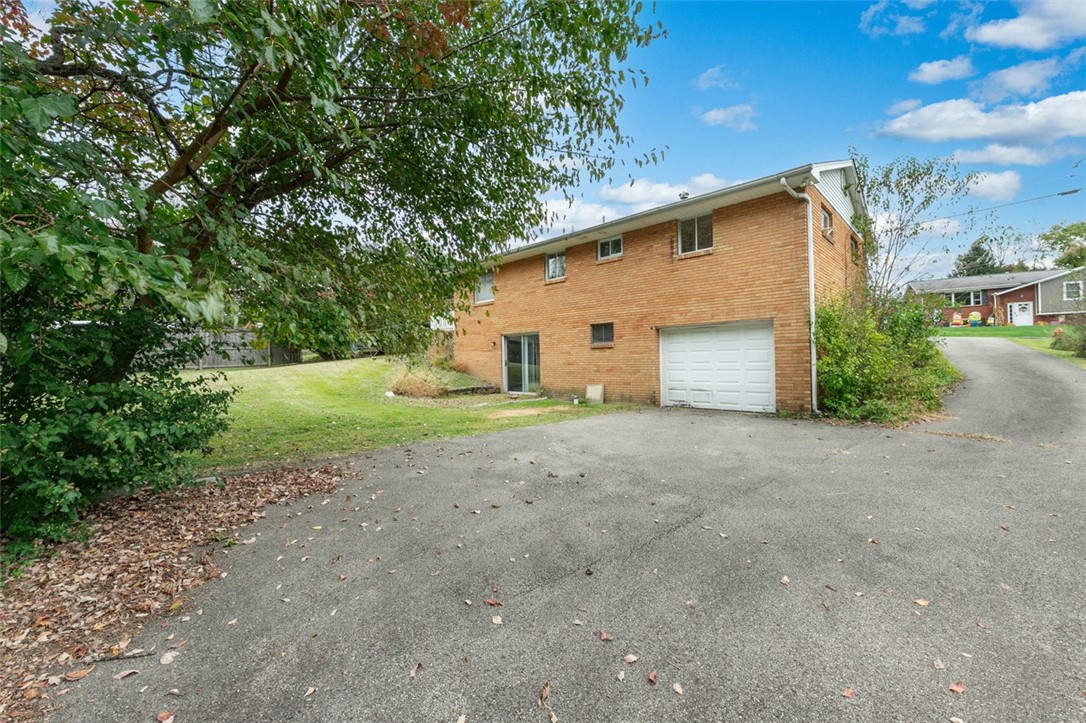 Murrysville, Pennsylvania 15626, United States, 3 Bedrooms Bedrooms, ,2 BathroomsBathrooms,Residential,Active,229437