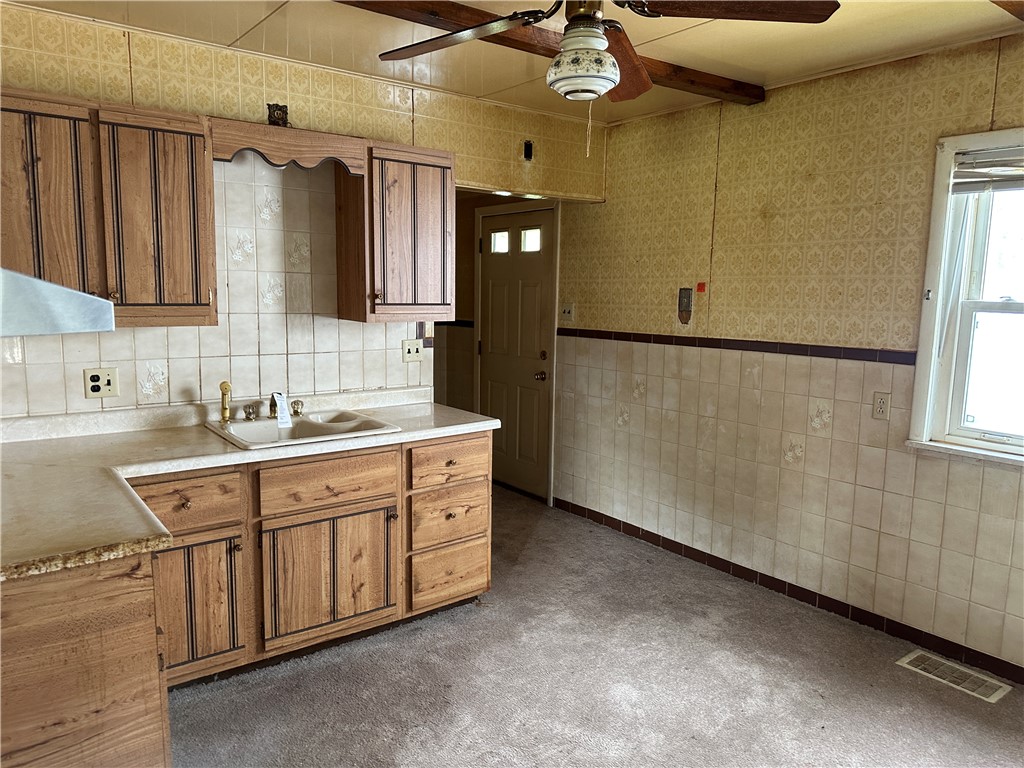 209 Acme Ave