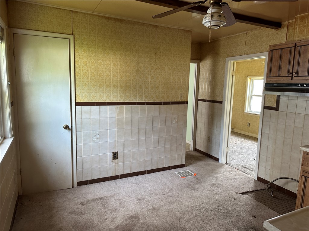 209 Acme Ave
