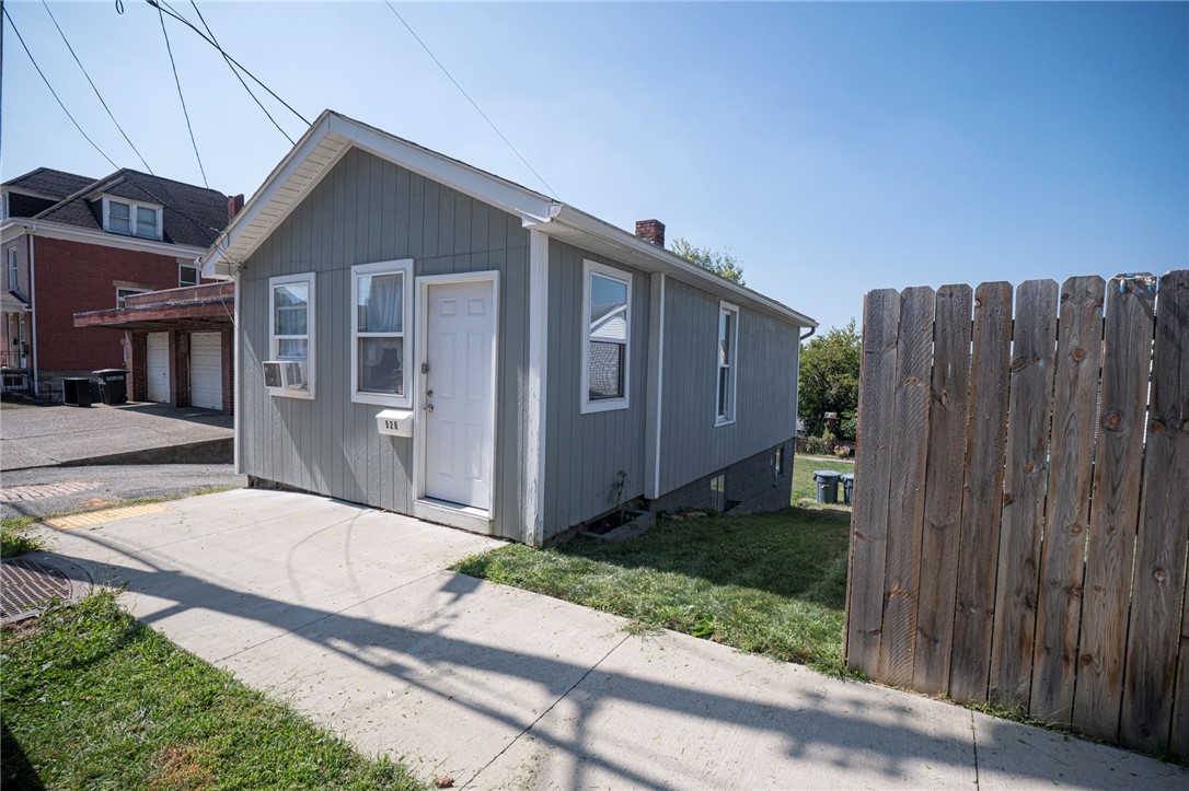 City Of Greensburg, Pennsylvania 15601, United States, 3 Bedrooms Bedrooms, ,3 BathroomsBathrooms,Residential,Active,214644