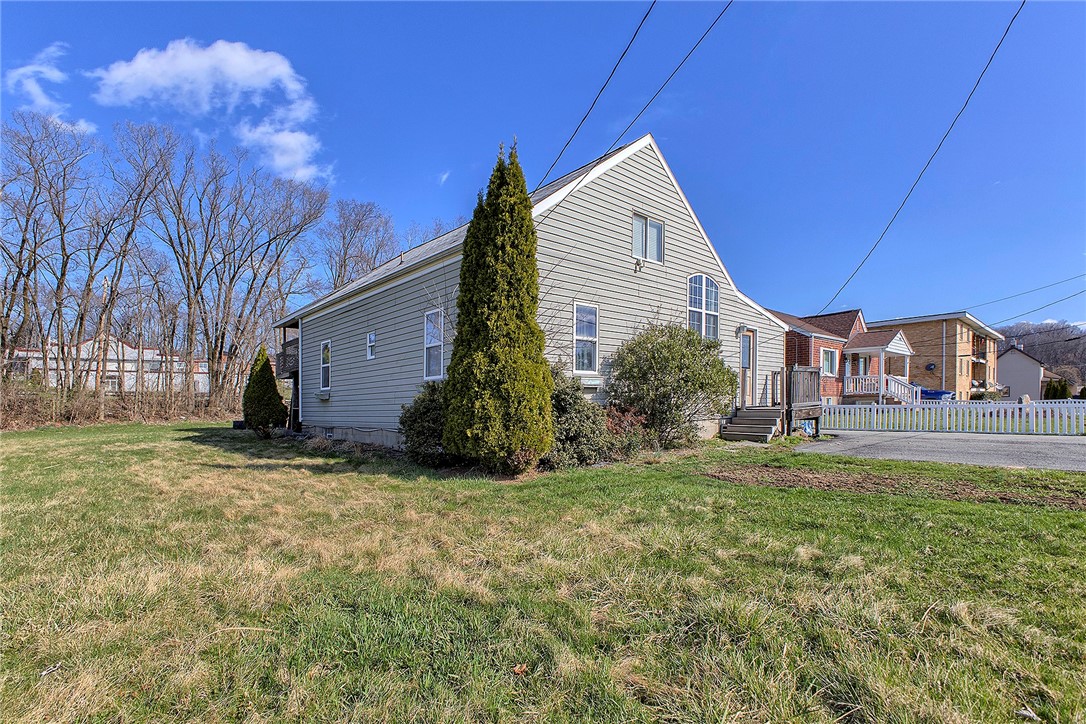 107 Stan Ave Ave, New Stanton, Pennsylvania image 2