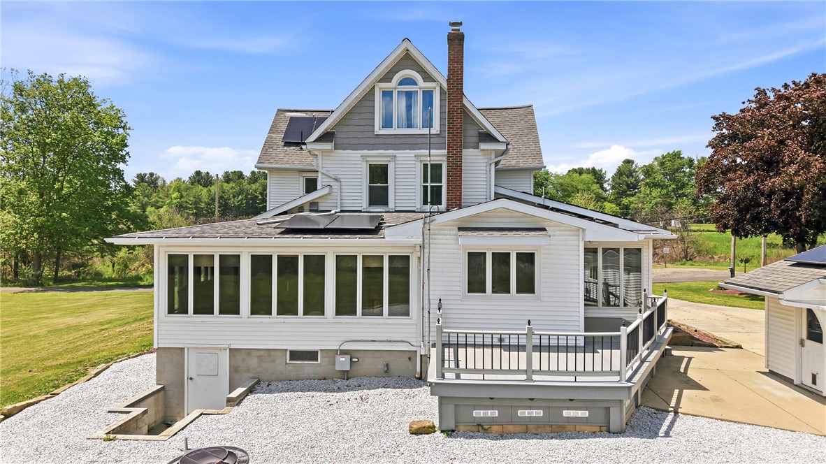 6238 Huron Rd
