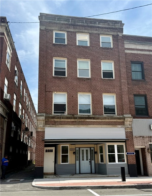 Photo 1 of 33 — 116/118 N Center Ave, Somerset Boro, PA 15501