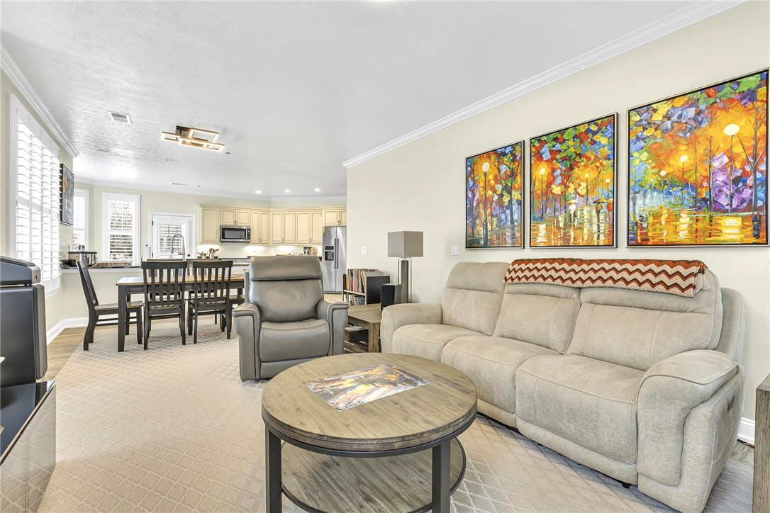 216 Adams Pointe Blvd 8