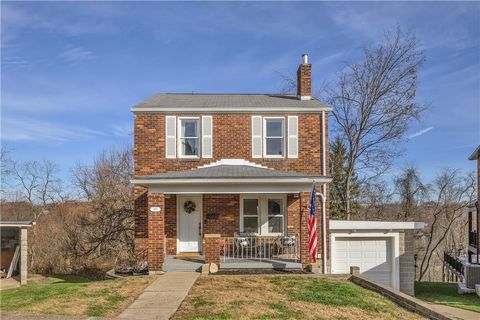 Photo of 112 Lansing Ave, Pittsburgh, PA 15229 (MLS # 1732280)