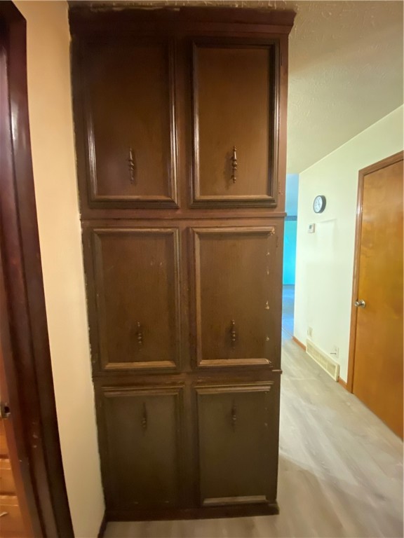 Pymatuning Twp, Pennsylvania 16154, United States, 3 Bedrooms Bedrooms, ,1 BathroomBathrooms,Residential,Contingent,133590