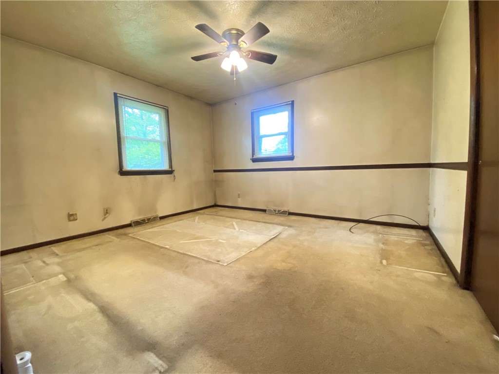 Pymatuning Twp, Pennsylvania 16154, United States, 3 Bedrooms Bedrooms, ,1 BathroomBathrooms,Residential,Contingent,133590