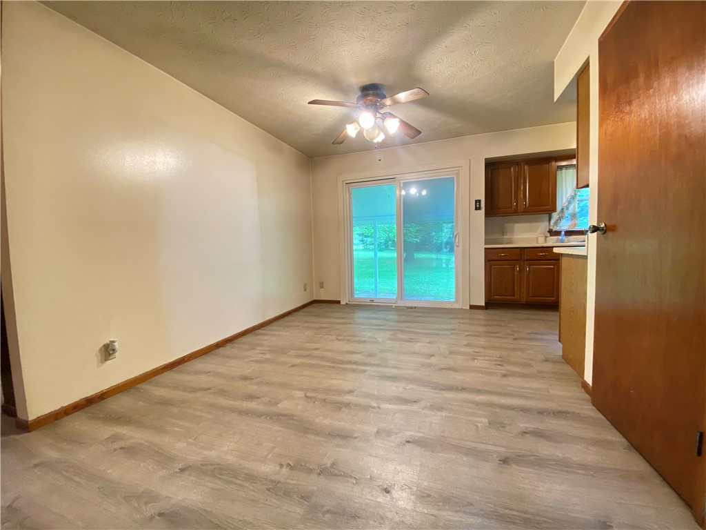 Pymatuning Twp, Pennsylvania 16154, United States, 3 Bedrooms Bedrooms, ,1 BathroomBathrooms,Residential,Contingent,133590