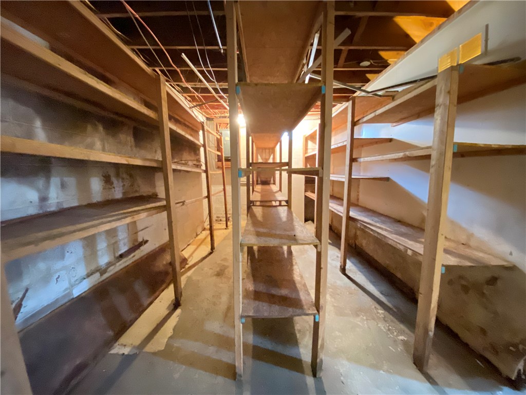 Pymatuning Twp, Pennsylvania 16154, United States, 3 Bedrooms Bedrooms, ,1 BathroomBathrooms,Residential,Contingent,133590