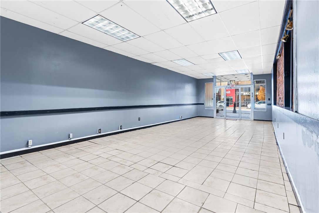 117 N Main St