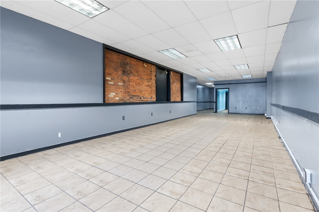 117 N Main St