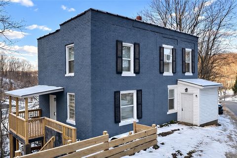 Photo of 1320 Pioneer Ave, Pittsburgh, PA 15226 (MLS # 1742866)