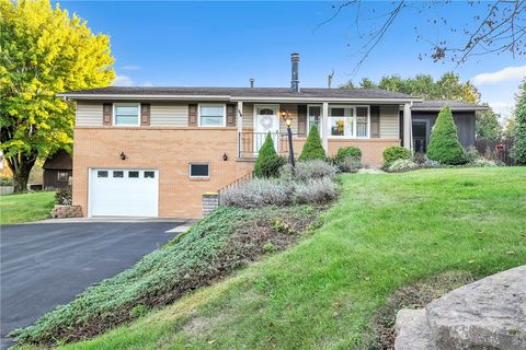 Photo of 116 Easy St, Butler, PA 16001 (MLS # 1723813)