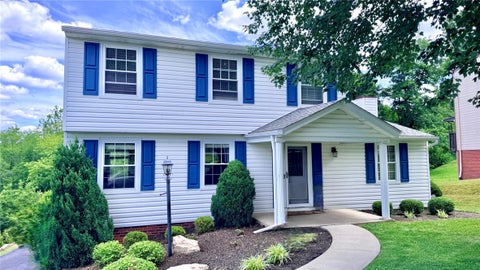 Photo of 204 Glengarry Dr, Coraopolis, PA 15108 (MLS # 1761011)