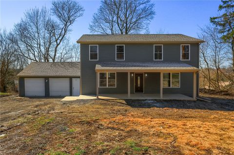 Photo of 438 Evergreen Ave, New Castle, PA 16105 (MLS # 1745221)