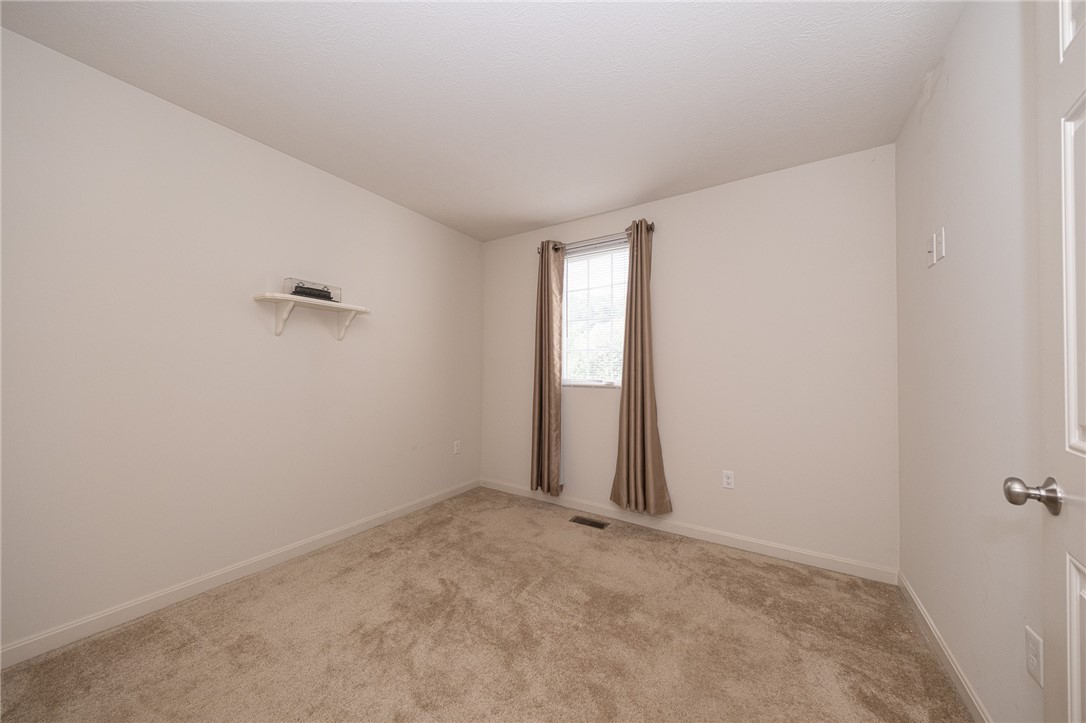 North Strabane, Pennsylvania 15317, United States, 4 Bedrooms Bedrooms, ,3 BathroomsBathrooms,Residential,Contingent,127291