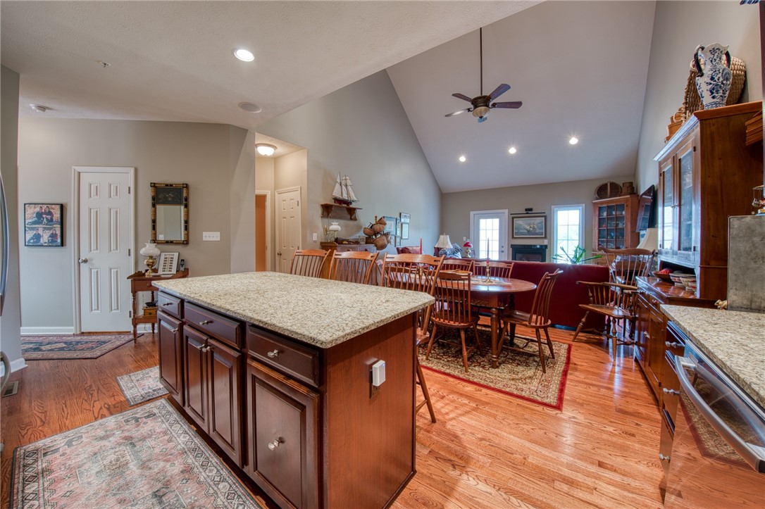 North Strabane, Pennsylvania 15317, United States, 4 Bedrooms Bedrooms, ,3 BathroomsBathrooms,Residential,Contingent,127291