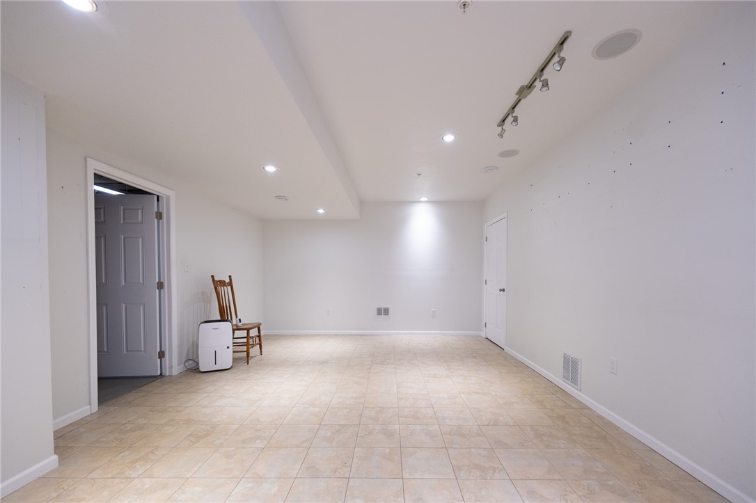 North Strabane, Pennsylvania 15317, United States, 4 Bedrooms Bedrooms, ,3 BathroomsBathrooms,Residential,Contingent,127291