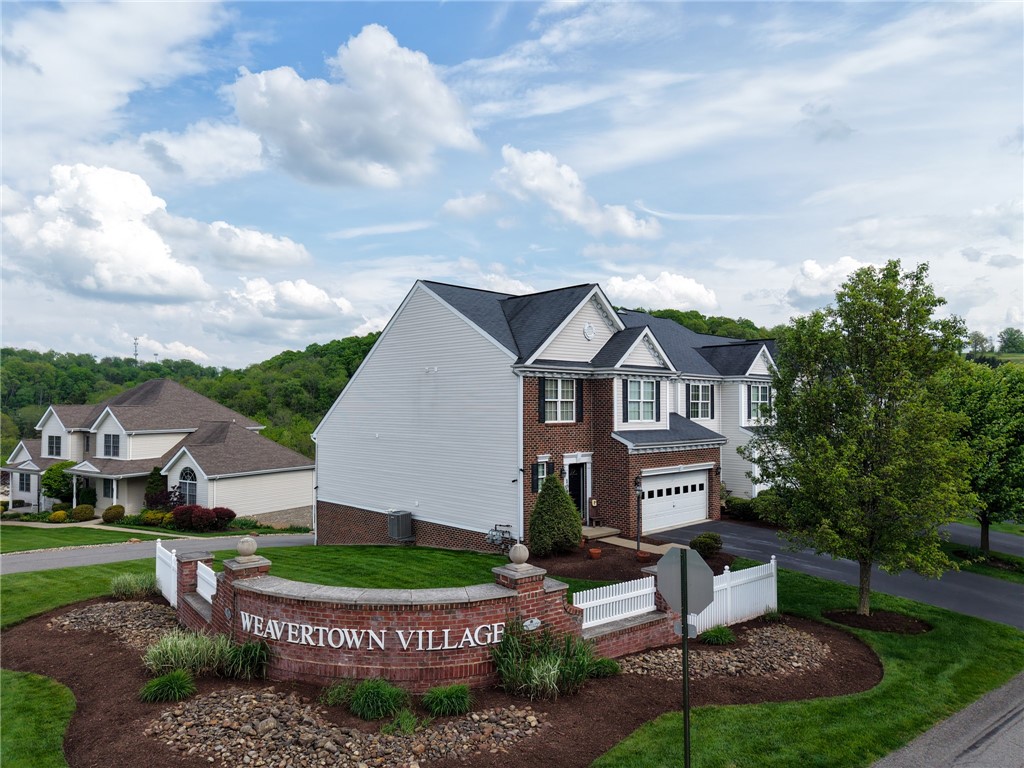 1098 Bayberry Dr