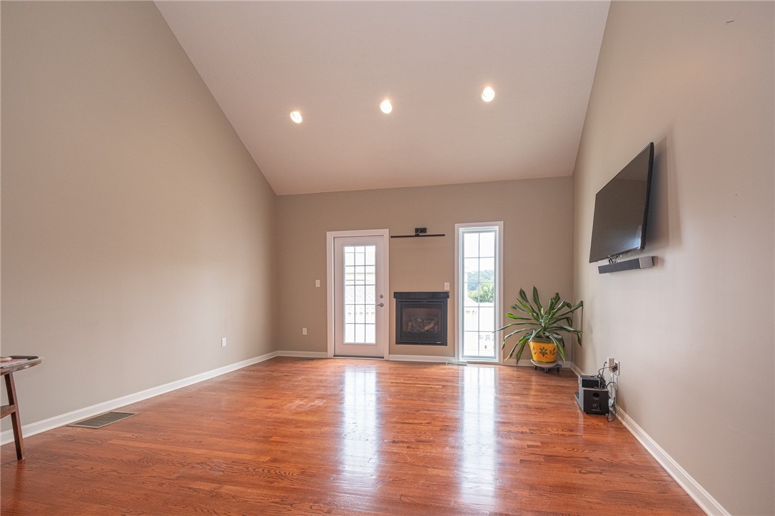 North Strabane, Pennsylvania 15317, United States, 4 Bedrooms Bedrooms, ,3 BathroomsBathrooms,Residential,Contingent,127291