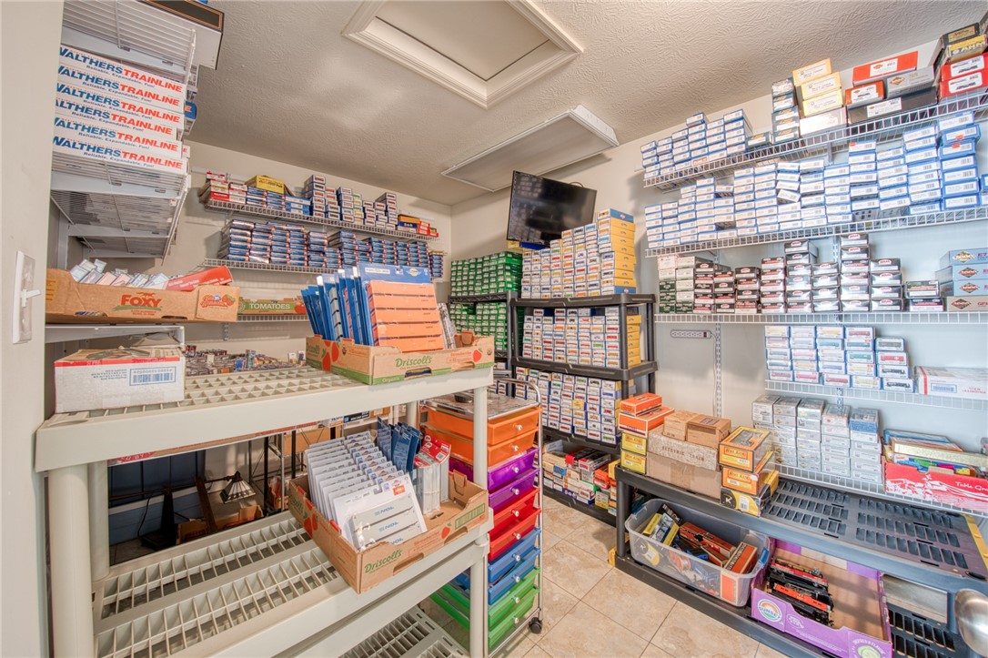 North Strabane, Pennsylvania 15317, United States, 4 Bedrooms Bedrooms, ,3 BathroomsBathrooms,Residential,Contingent,127291