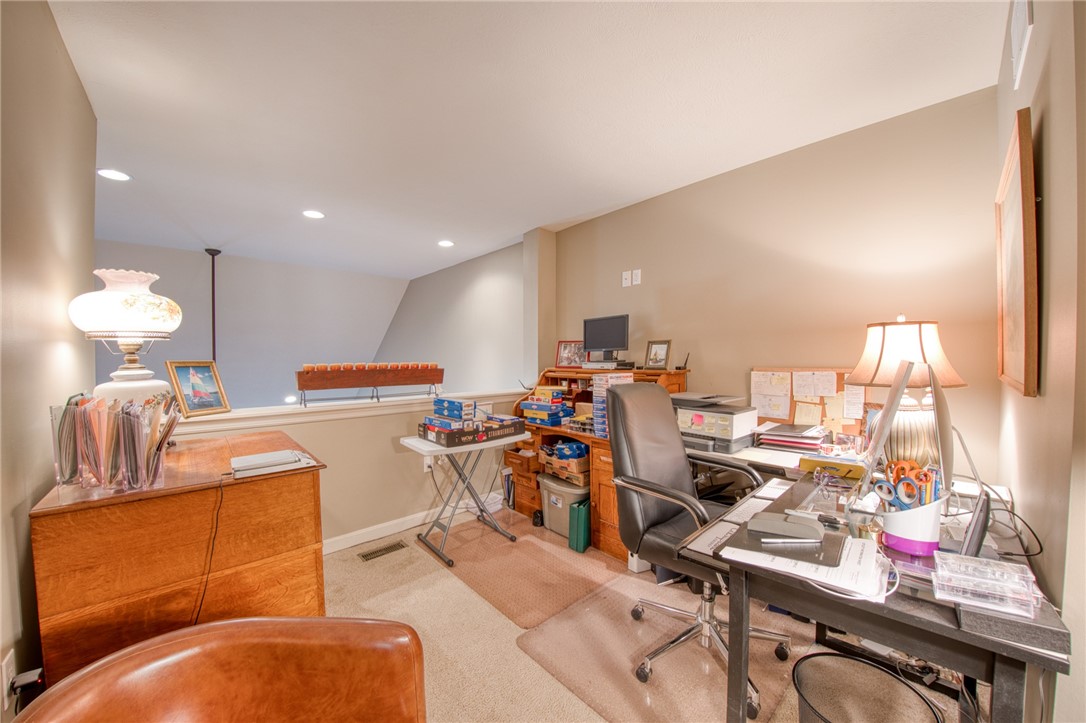 North Strabane, Pennsylvania 15317, United States, 4 Bedrooms Bedrooms, ,3 BathroomsBathrooms,Residential,Contingent,127291