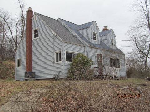 Photo of 5924 Kings School Rd, Bethel Park, PA 15102 (MLS # 1745731)