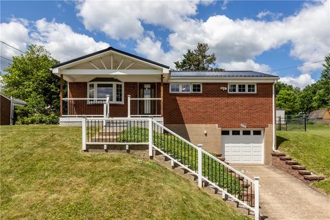 Photo of 3405 E Stag Dr, Gibsonia, PA 15044 (MLS # 1759049)