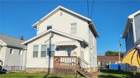 Photo of 1116 Dallas Ave, Natrona Heights, PA 15065 (MLS # 1725147)